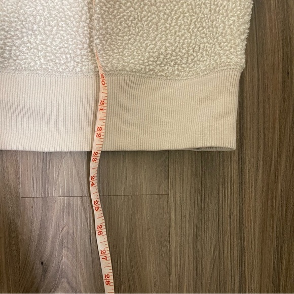 Everlane Renew Teddy Crewneck Sweater - Picture 14 of 15